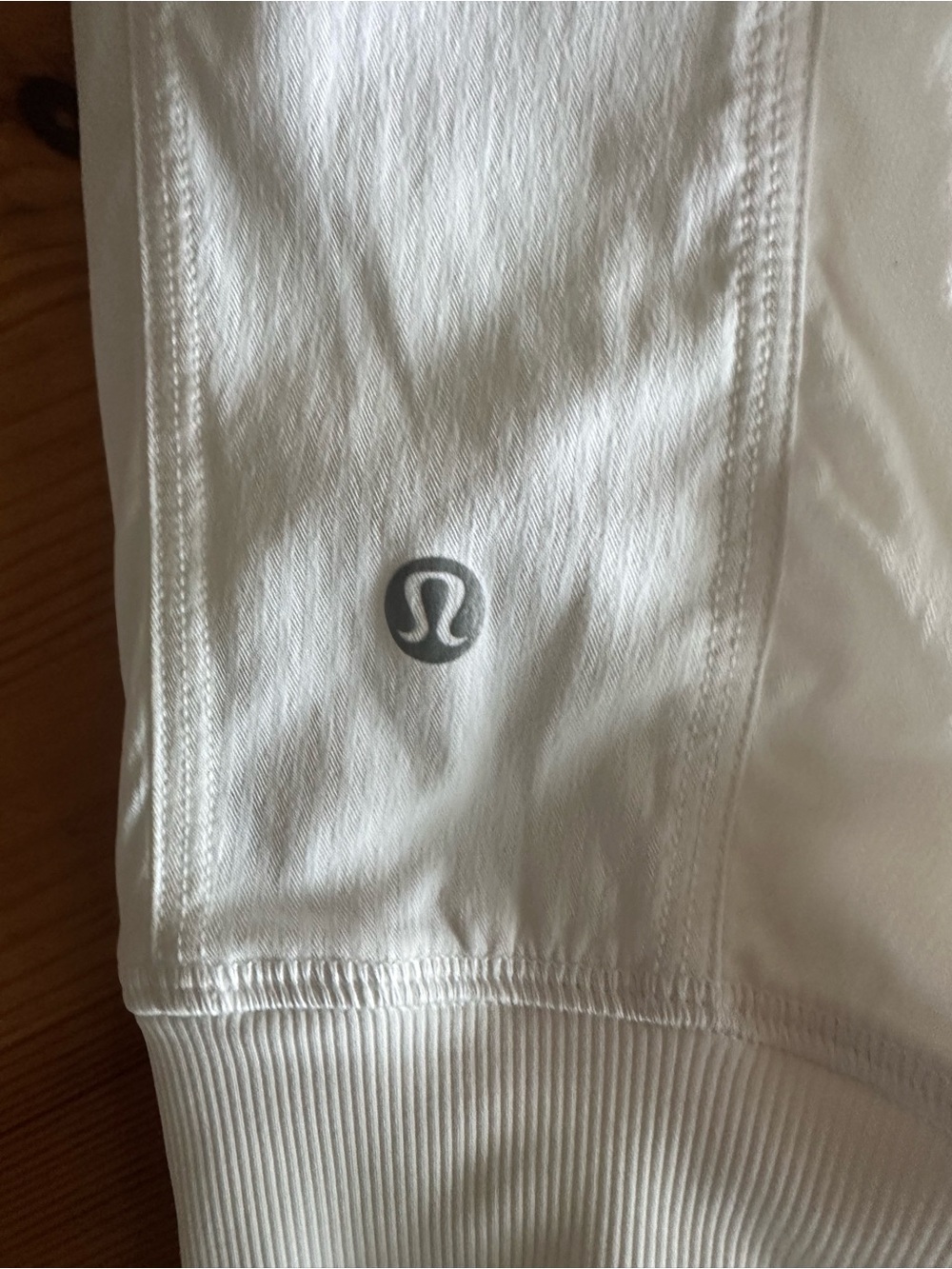 NWT Lululemon In Flux Crop • Lined • White • Size 8 - Picture 11 of 14
